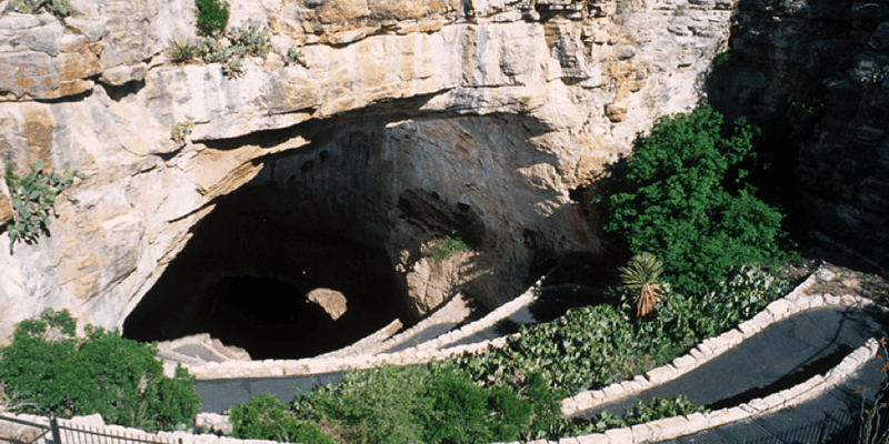 casas-de-leon-lifestyle-outdoor-carlsbad-caverns-1
